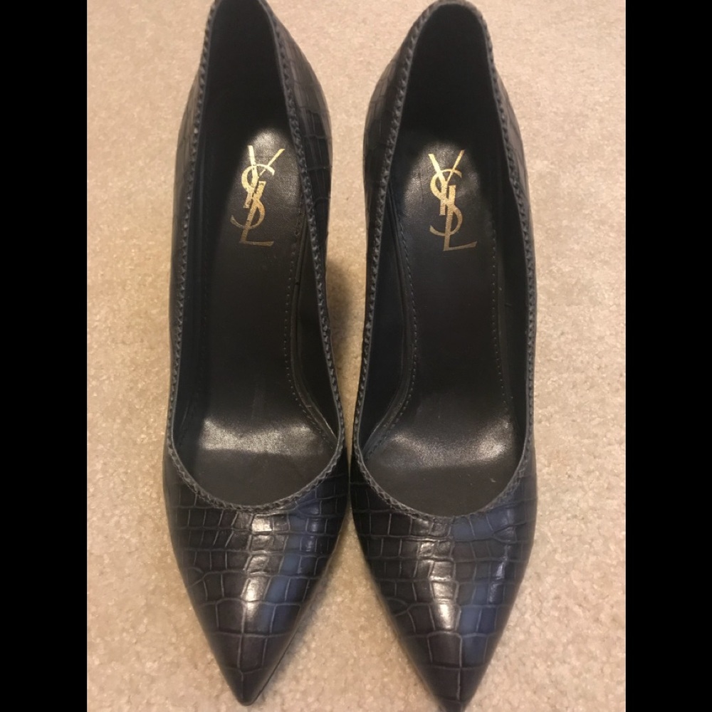 Yves Saint Laurent’s Gunmetal Heels